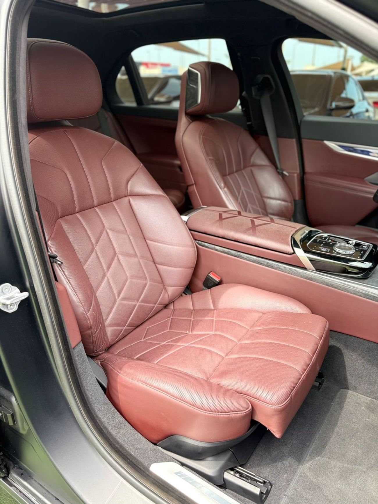 BMW 760i BMW 760I X DRIVE V VIP FULL OPTION PERFECT CONDITION NO ACCIDENT