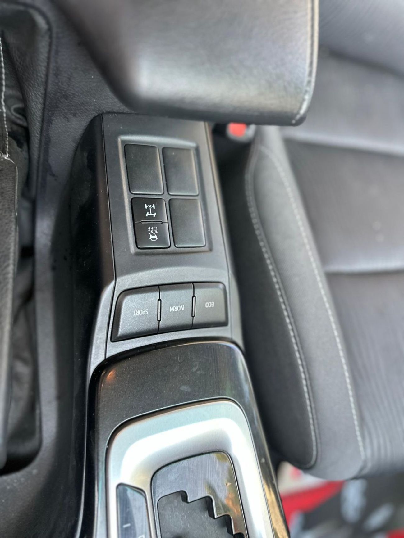 Toyota Fortuner RHD 2.8L Diesel Automatic Gear 4WD 4-Cylinders 7-Seats 5-Doors