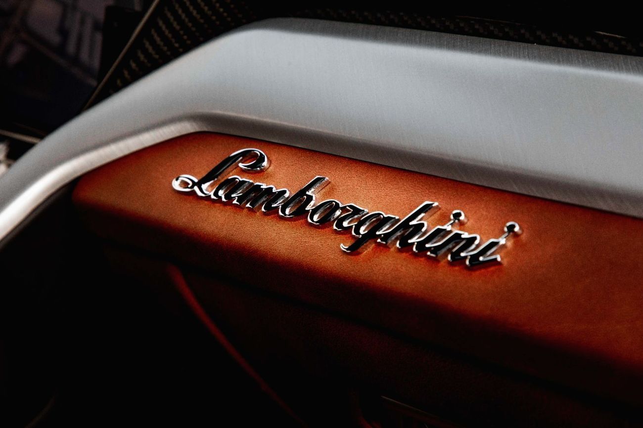 Lamborghini Urus | 15,862 P.M  | 0% Downpayment | Agency Warranty!