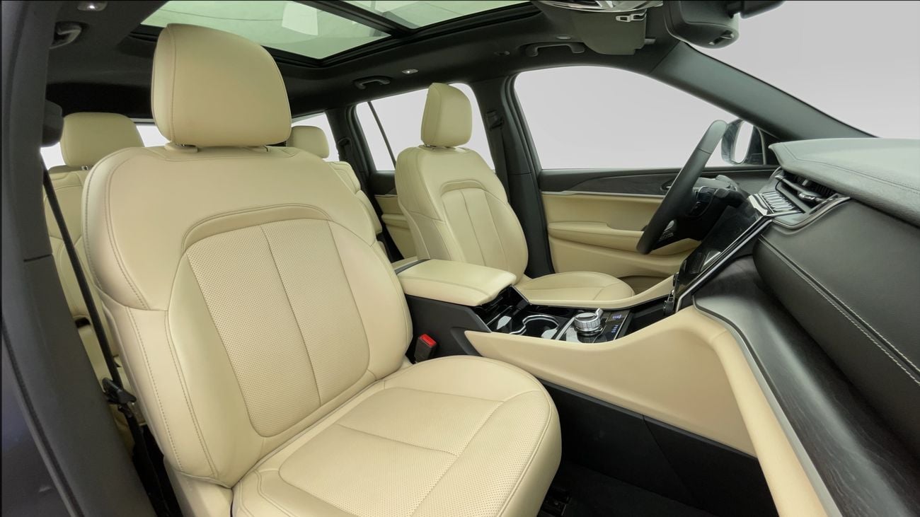 Jeep Grand Cherokee L Limited 3.6L 2023 LIMITED | AED 1945/Month | 0 DP | 30 Day Return | Warranty | Service History