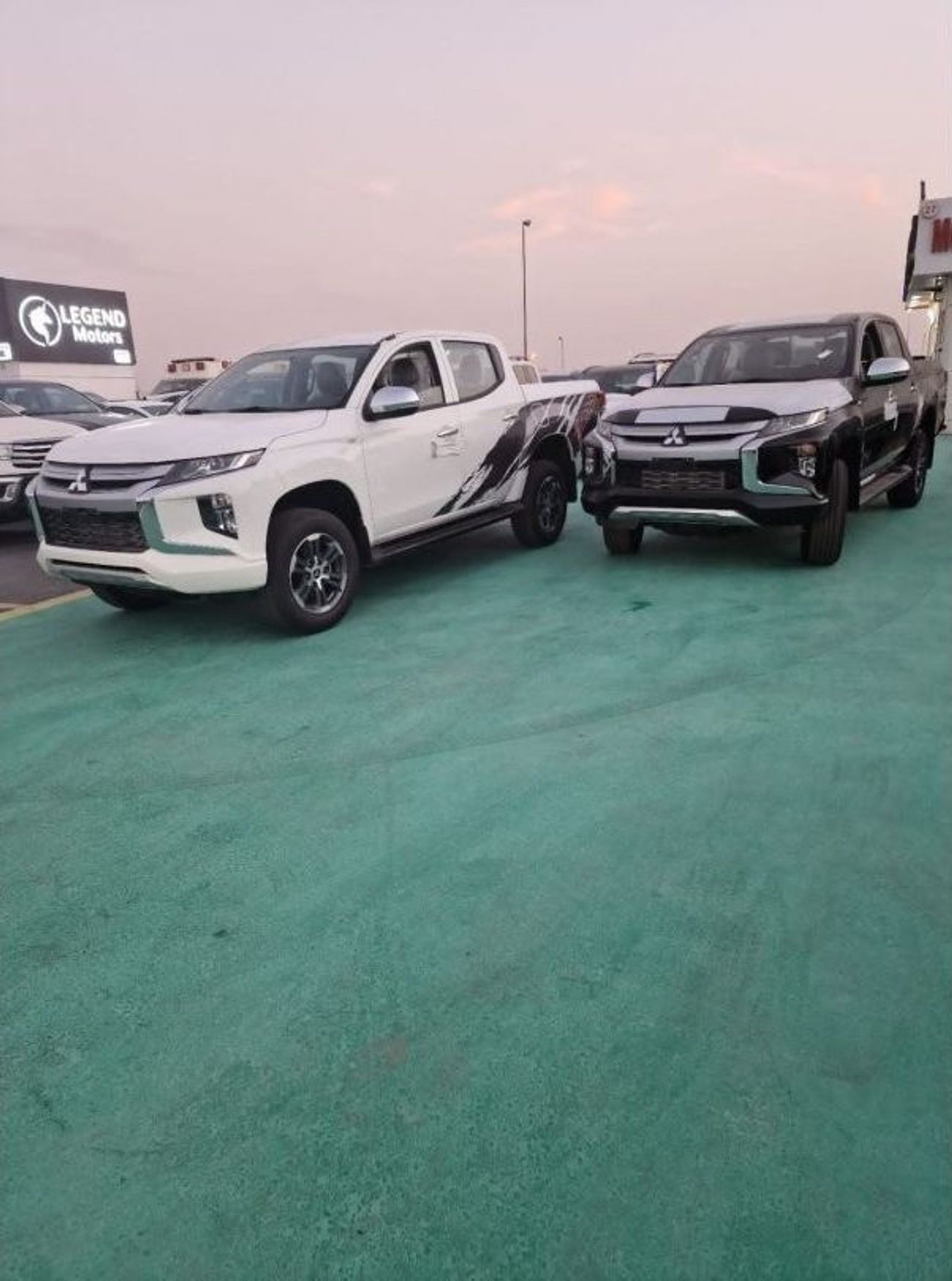 Mitsubishi L200 L200 Full Option 4WD Manual Diesel