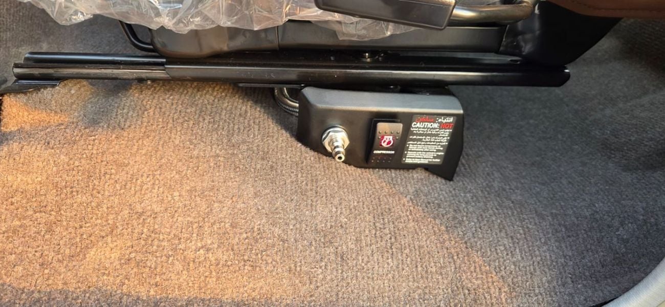 تويوتا لاند كروزر 70 PETROL FULL OPTION