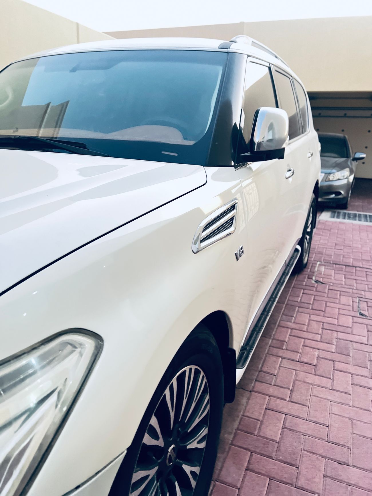 Nissan Patrol Nissan Patrol (2014) v8 (small engine)