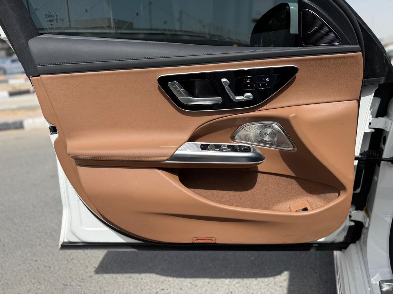 Mercedes-Benz E300 2025 MERCEDES E 300 4MATIC  KOREAN SPECS LIKE NEW