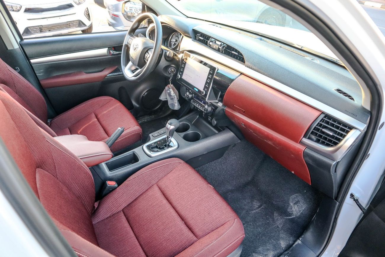 تويوتا هيلوكس GLX 2.7L Double Cab Utility RWD A/T