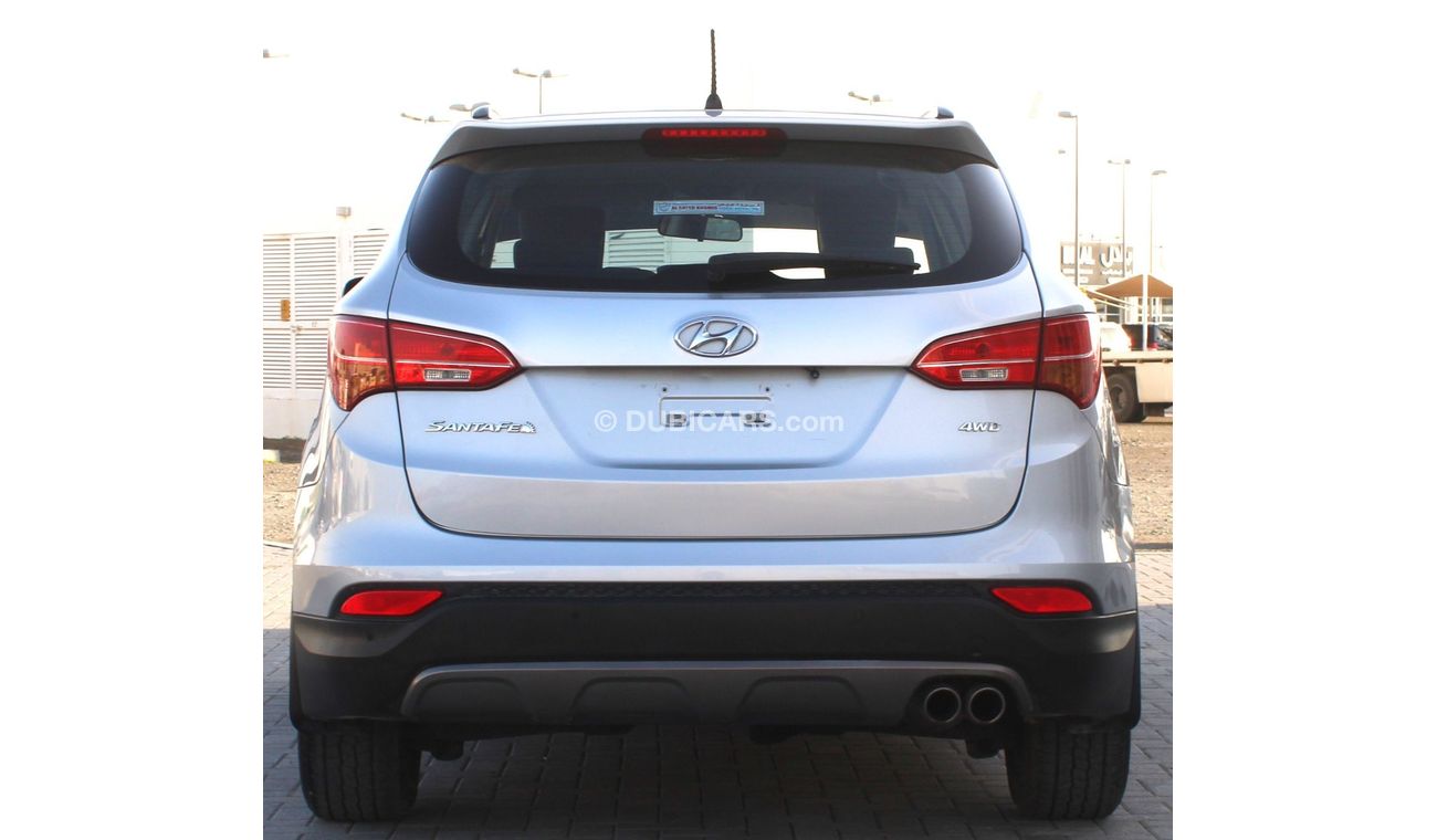 Hyundai Santa Fe GL Hyundai Santa Fe 2014 GCC, in excellent condition