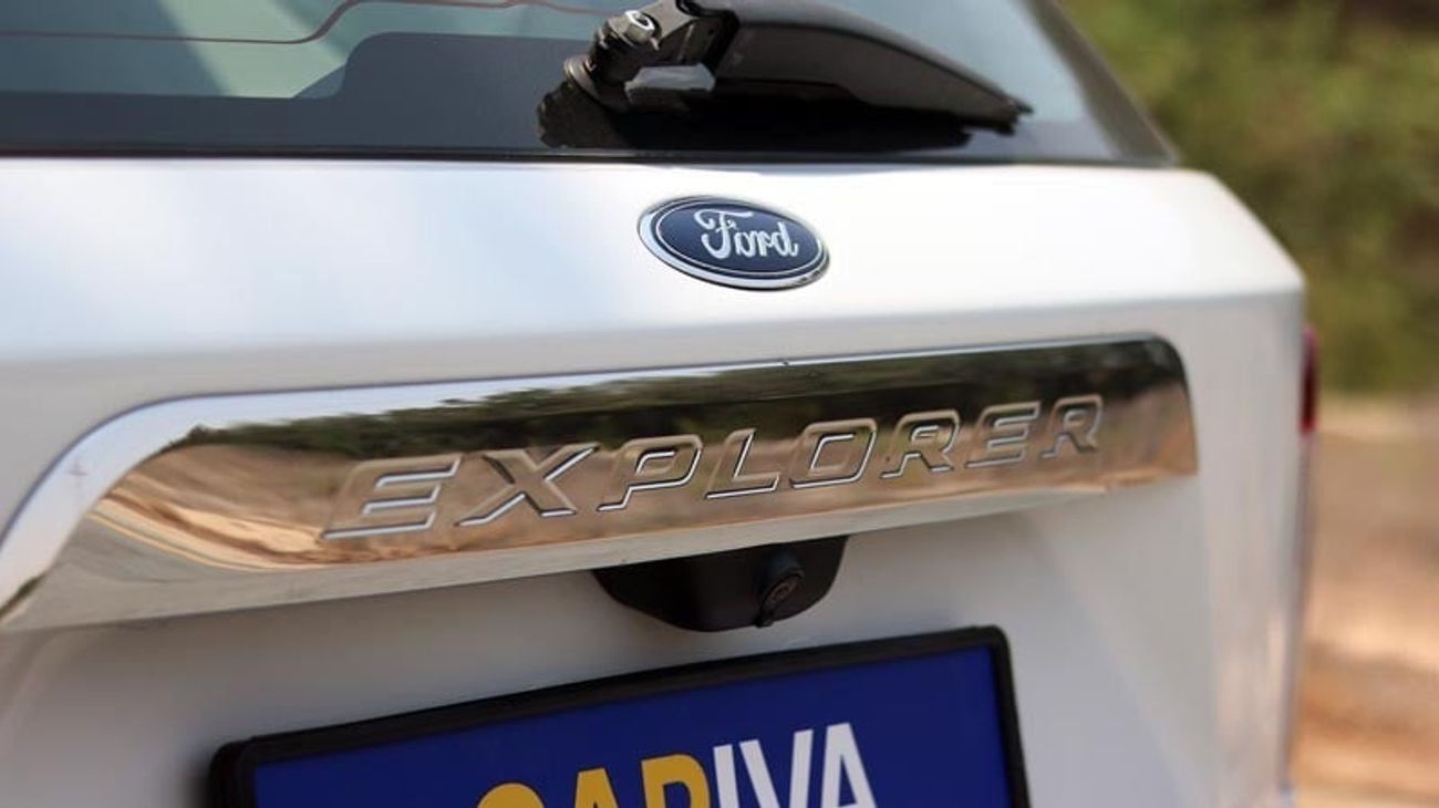 فورد إكسبلورر Base 100A 3.3L 4WD || 24 Months Agency Warranty || Complete service history available