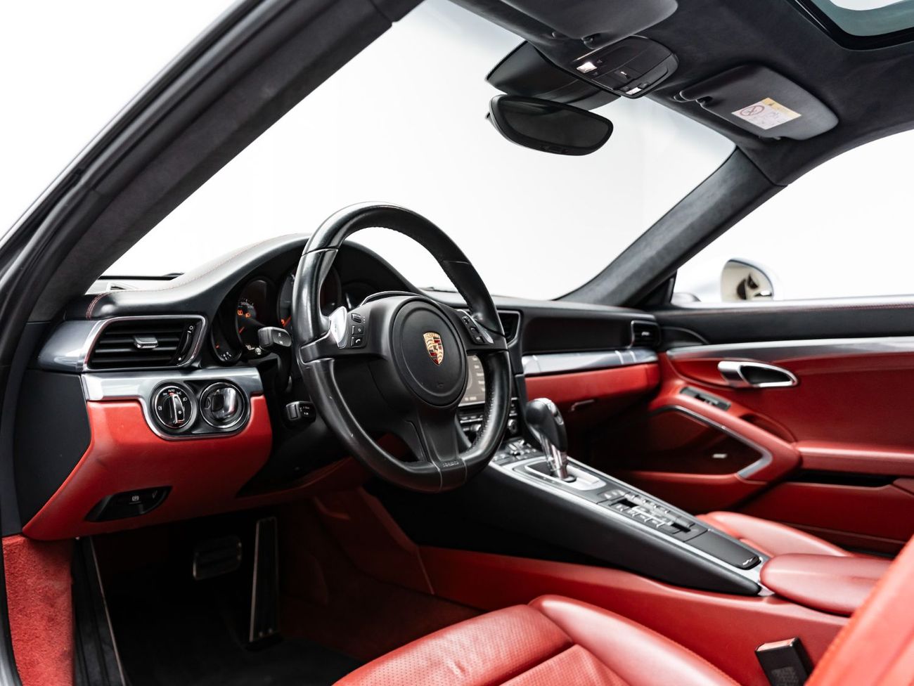 Porsche 911 Carrera 4S 3.8L Coupe 2015 Porsche 911 Carrera 4S, 1 Year Munich Motor Works Warranty, Low KMs, GCC