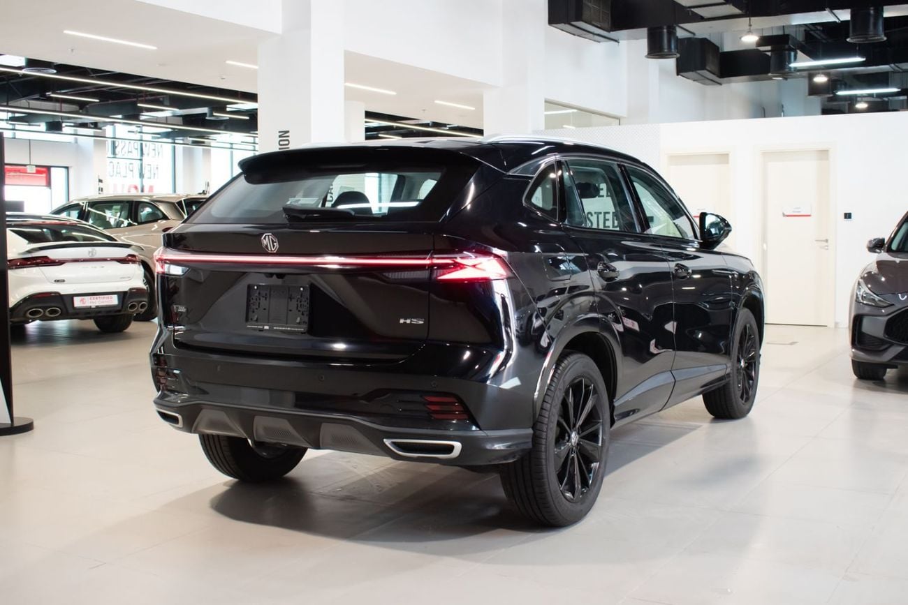 أم جي HS LUXURY