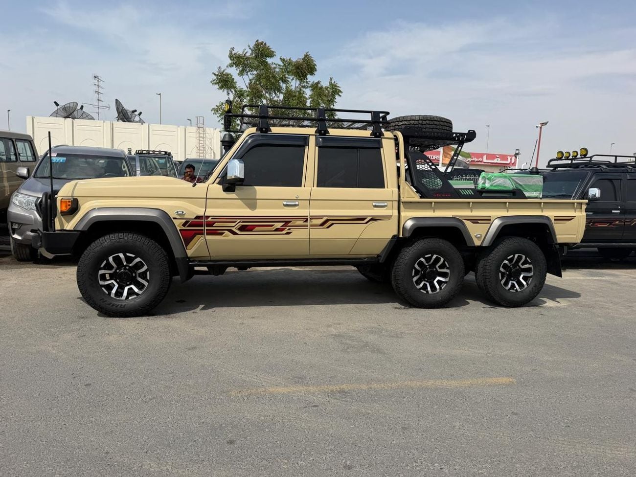 Toyota Land Cruiser 70 Toyota pickup 70 series RHD diesel golden colour