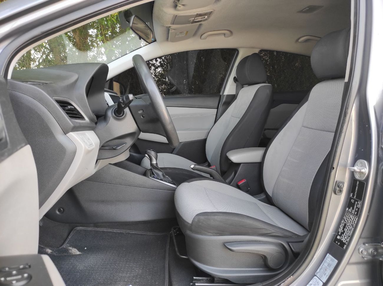 Hyundai Accent GL 1.6L (138 HP) Sedan Hyundai Accent 2019 Gcc V4 1.6 full automatic