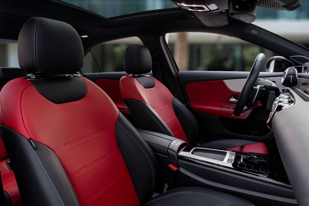 Mercedes-Benz A 35 AMG Aero Performance Kit | A35 AMG Facelift | 3,584 P.M | 0% Downpayment | AGENCY WARRANTY SERVICE UNTI