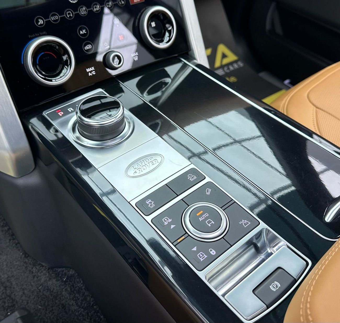 Land Rover Range Rover Vogue 5.0L 2020 Range Rover Vogue HSE P525, Oct/2026 Warranty, Full Service History, Excellent Condi