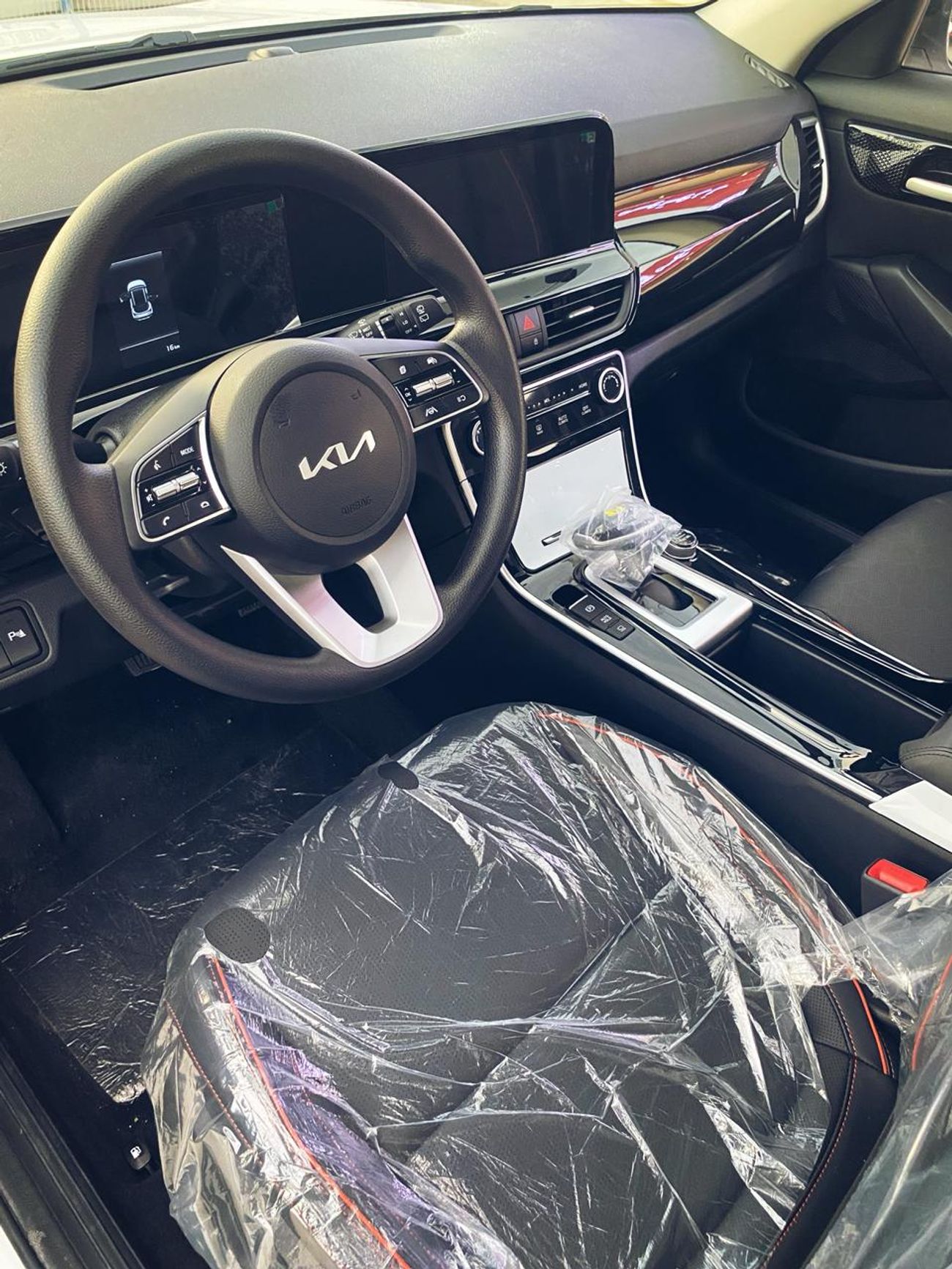 كيا سيلتوس Std 1.6L (123 HP)