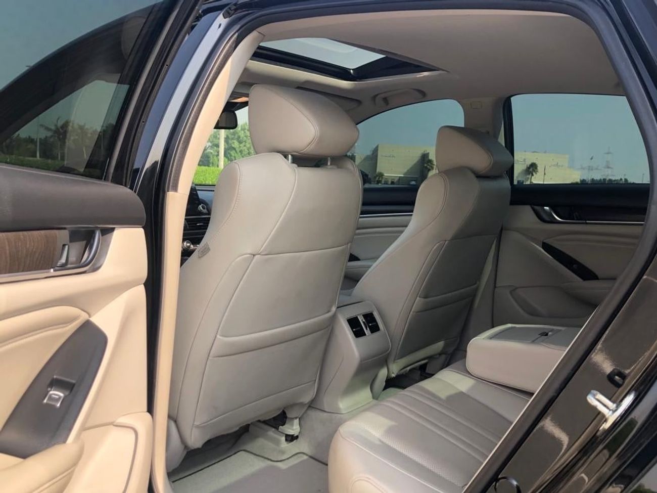 هوندا أكورد LX 1.5L Honda Accord 2020 Full Options (1.5 LTurbo ) GCC , Sunroof.leather Seats.