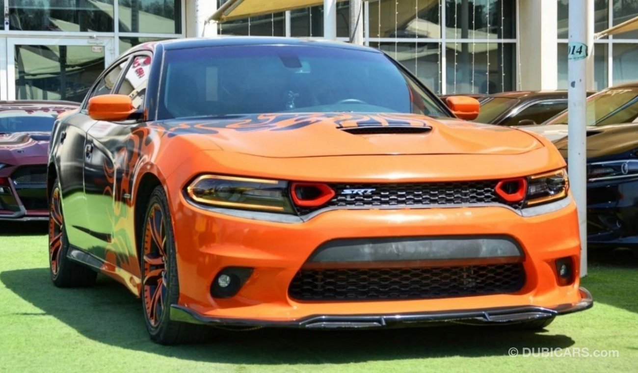 دودج تشارجر SOLD!!!!!*Custom Flame Stickers* Charger R/T V8 2018/SRT Kit/Leather Interior/Very Good Condition