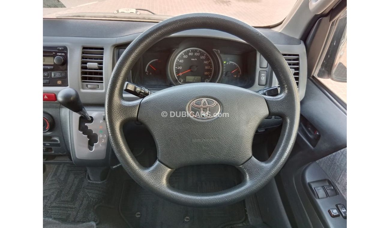 Toyota Hiace TOYOTA HIACE AMBULANCE RIGHT HAND DRIVE (PM1244)