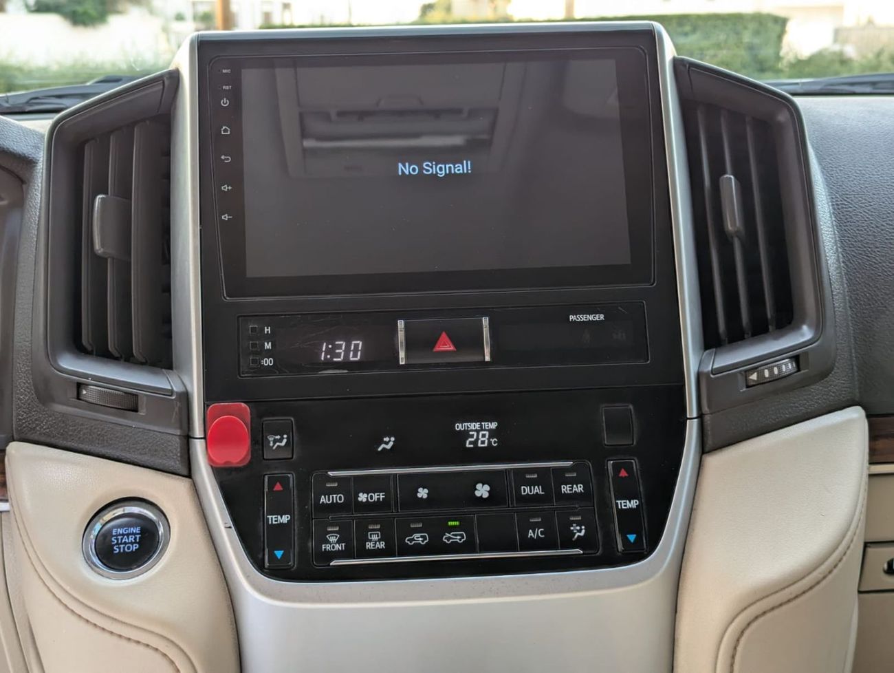 Toyota Land Cruiser GXR2 4.5L GXR-4.5L-1VD-8 Cylinders-LHD-Diesel-4WD-Automatic-8 Seats-5 Doors