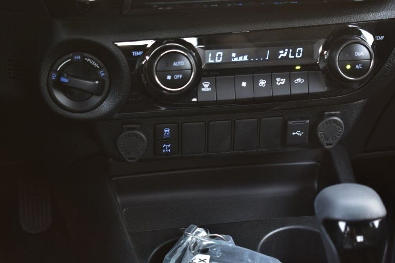 Toyota Hilux ADVENTURE V6 4.0L PETROL AT