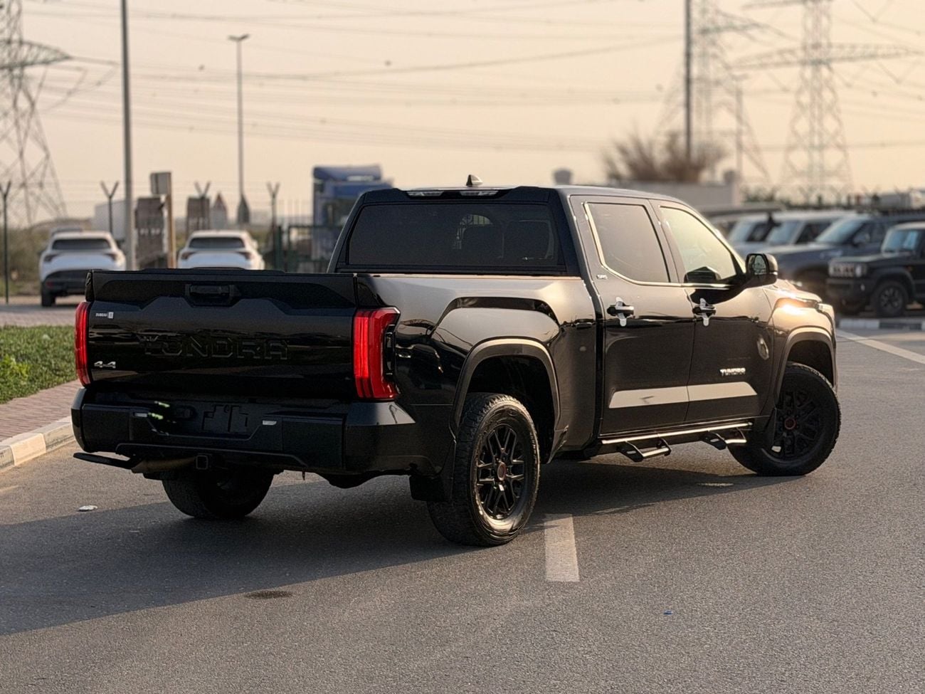 تويوتا تاندرا SR5 4WD Premium 2024