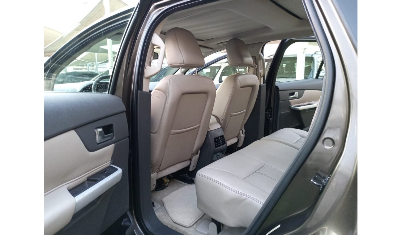 Ford Edge 2011 Gulf model, beige interior, panorama fingerprint, cruise control, camera screen, sensor wheels,