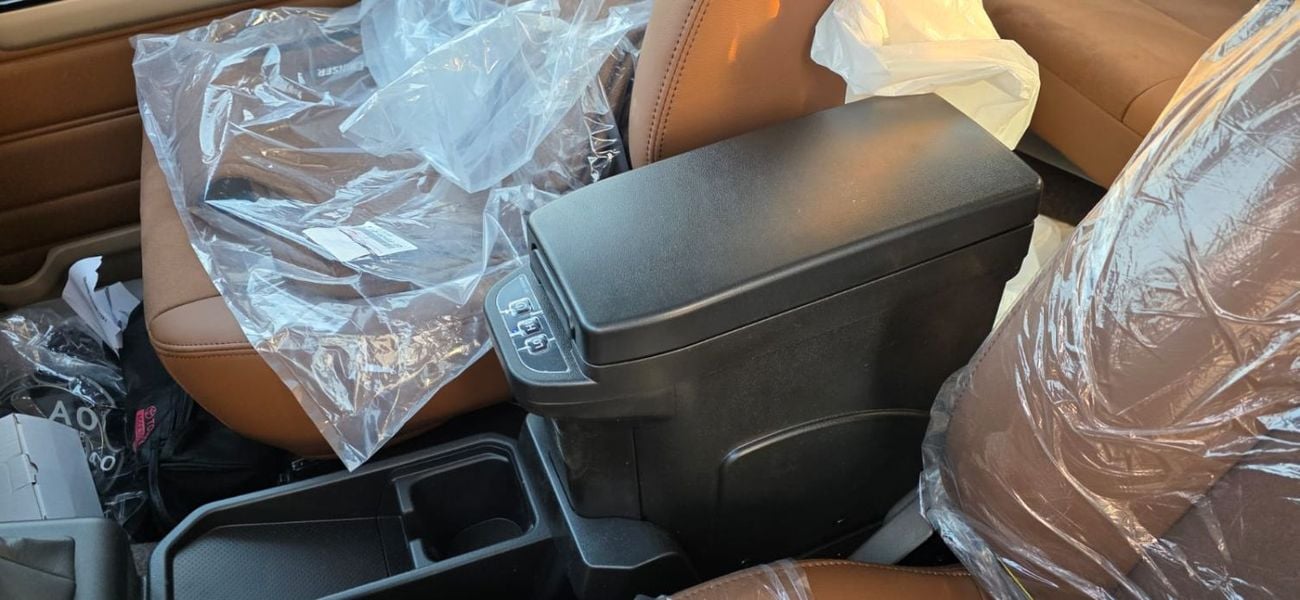 تويوتا لاند كروزر 70 PETROL FULL OPTION