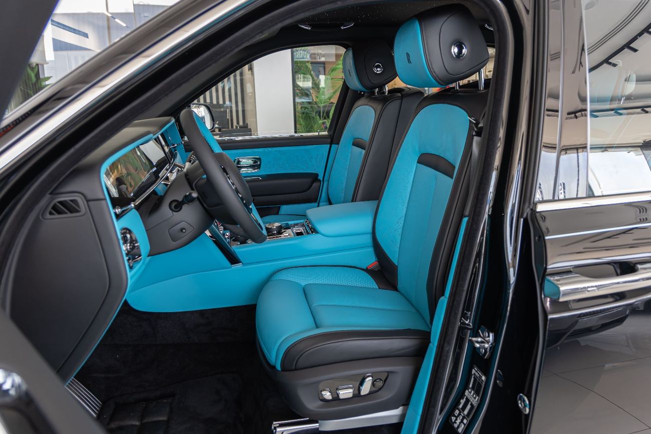 Rolls-Royce Cullinan ROLLS-ROYCE CULLINAN | SILVER BADGE | FULL OPTIONS | BESPOKE SOUND SYSTEM | EUROPEAN SPECS | 2026