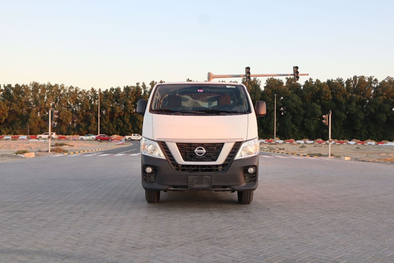 Nissan Urvan STD