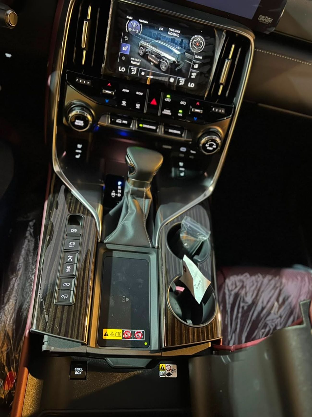 لكزس LS600h