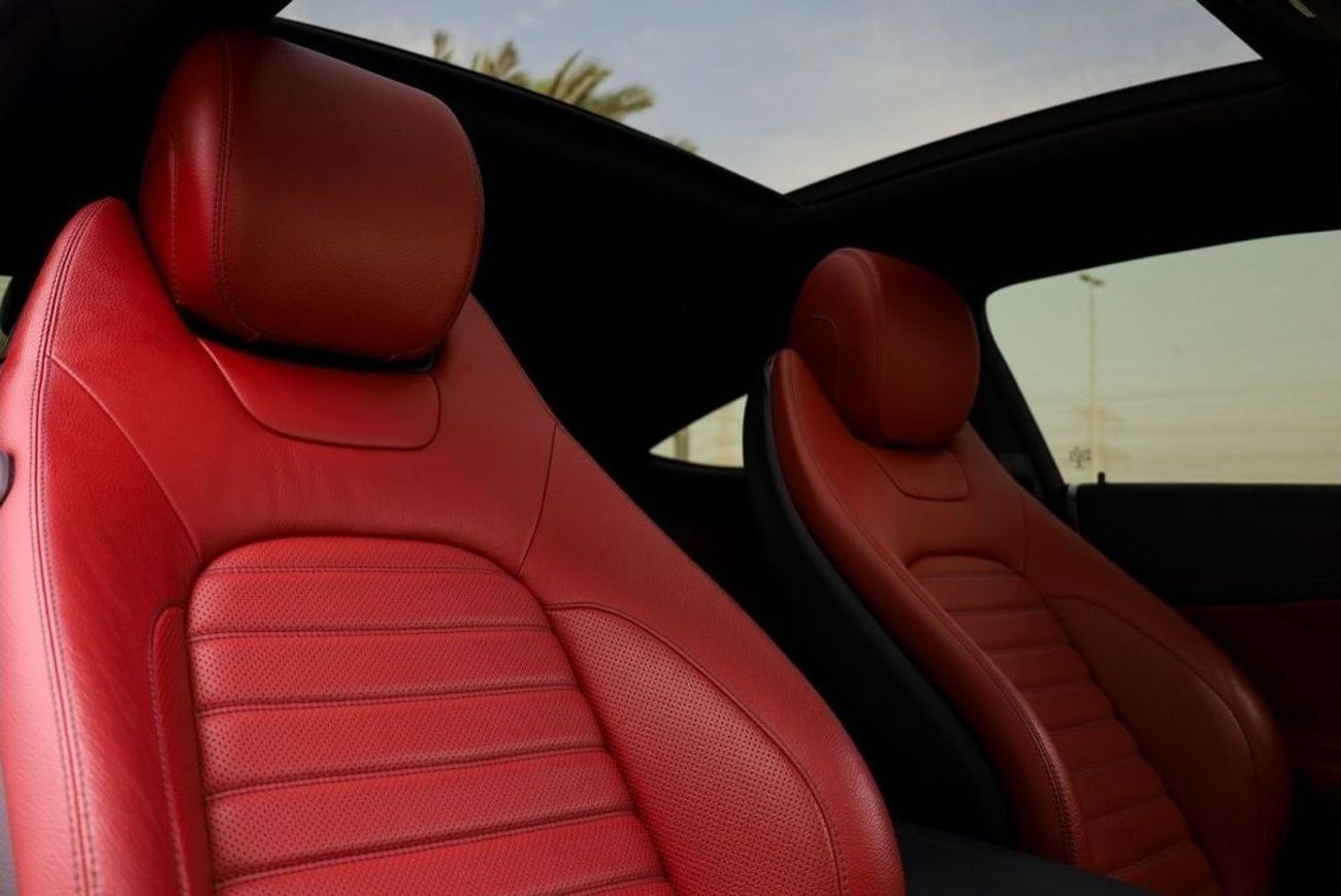 مرسيدس بنز C 200 كوبيه Mercedes-Benz C200 Coupe AMG Pack 2018 GCC under Warranty with Flexible Down-Payment.