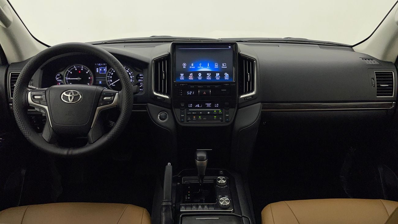 تويوتا لاند كروزر GXR GRAND TOURING 4 | بدون دفعة مقدمة | اختبار القيادة في المنزل