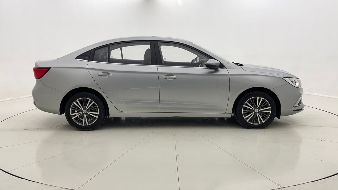 أم جي 5 LUXURY 1.5 | بدون دفعة مقدمة | اختبار القيادة في المنزل