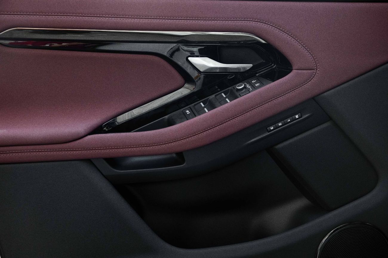 Land Rover Range Rover Evoque SE P250 R-Dynamic | 3,623 P.M  | 0% Downpayment | Fantastic Condition!