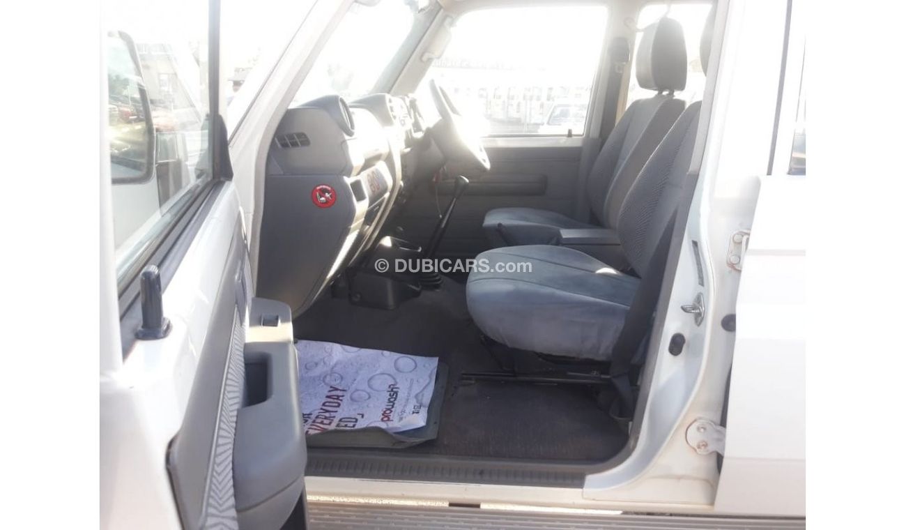 Toyota Land Cruiser 70 Toyota Land Cruiser Hard Top RIGHT HAND DRIVE (Stock no PM 767)