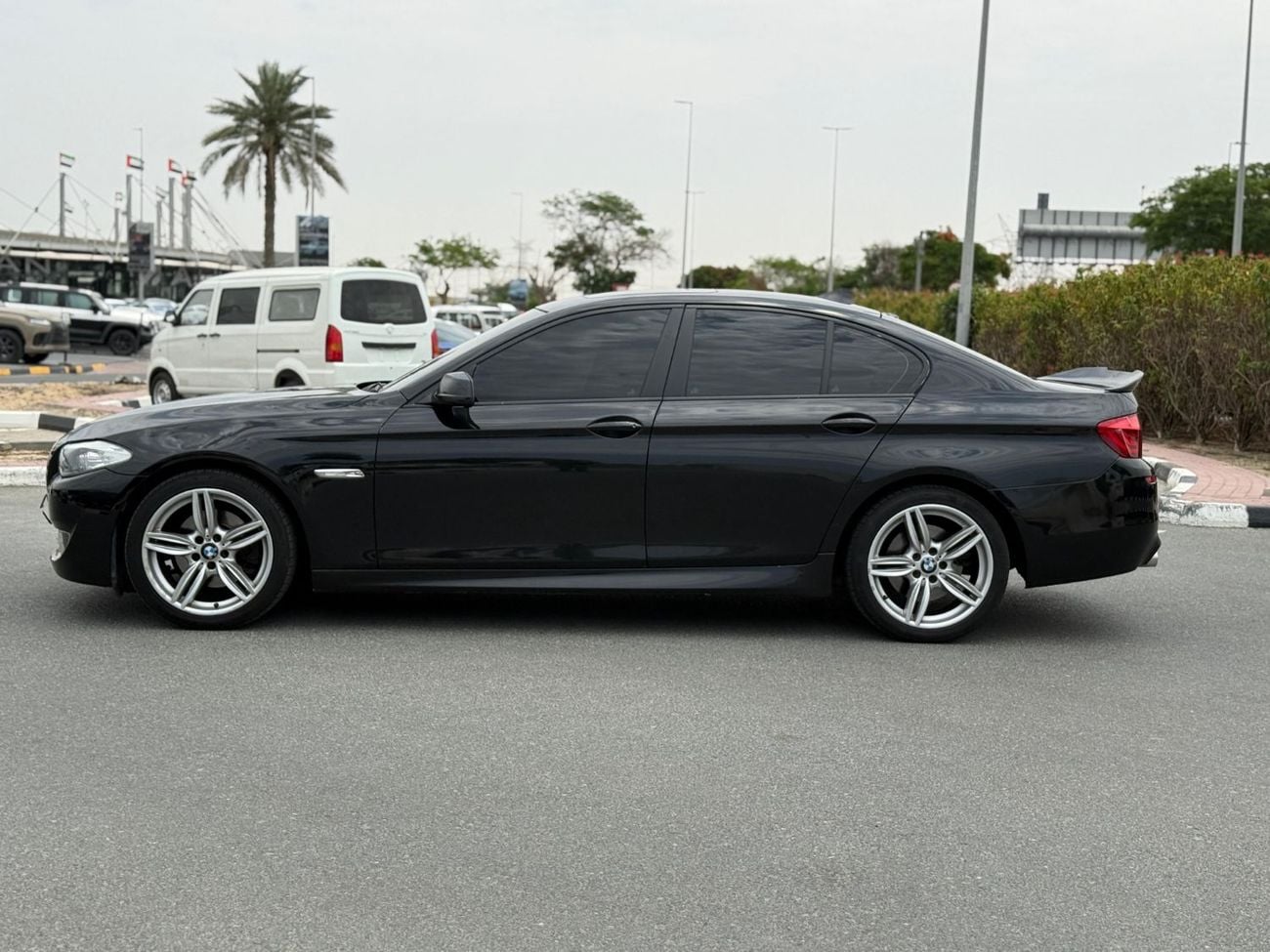 بي أم دبليو 528i Exclusive M Sport 2.0L