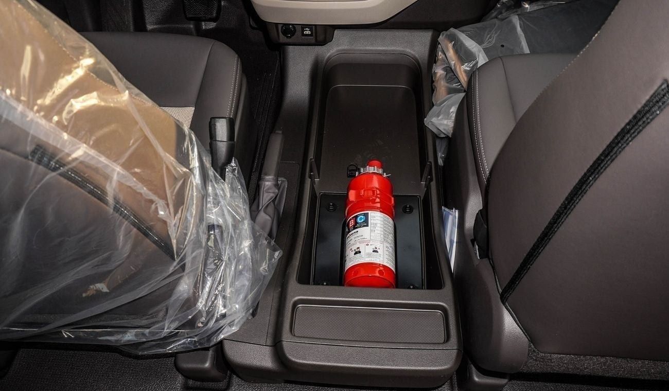 Toyota Hiace HIACE HIGHROOF PETROL AUTO 3.5L, GL - 2025