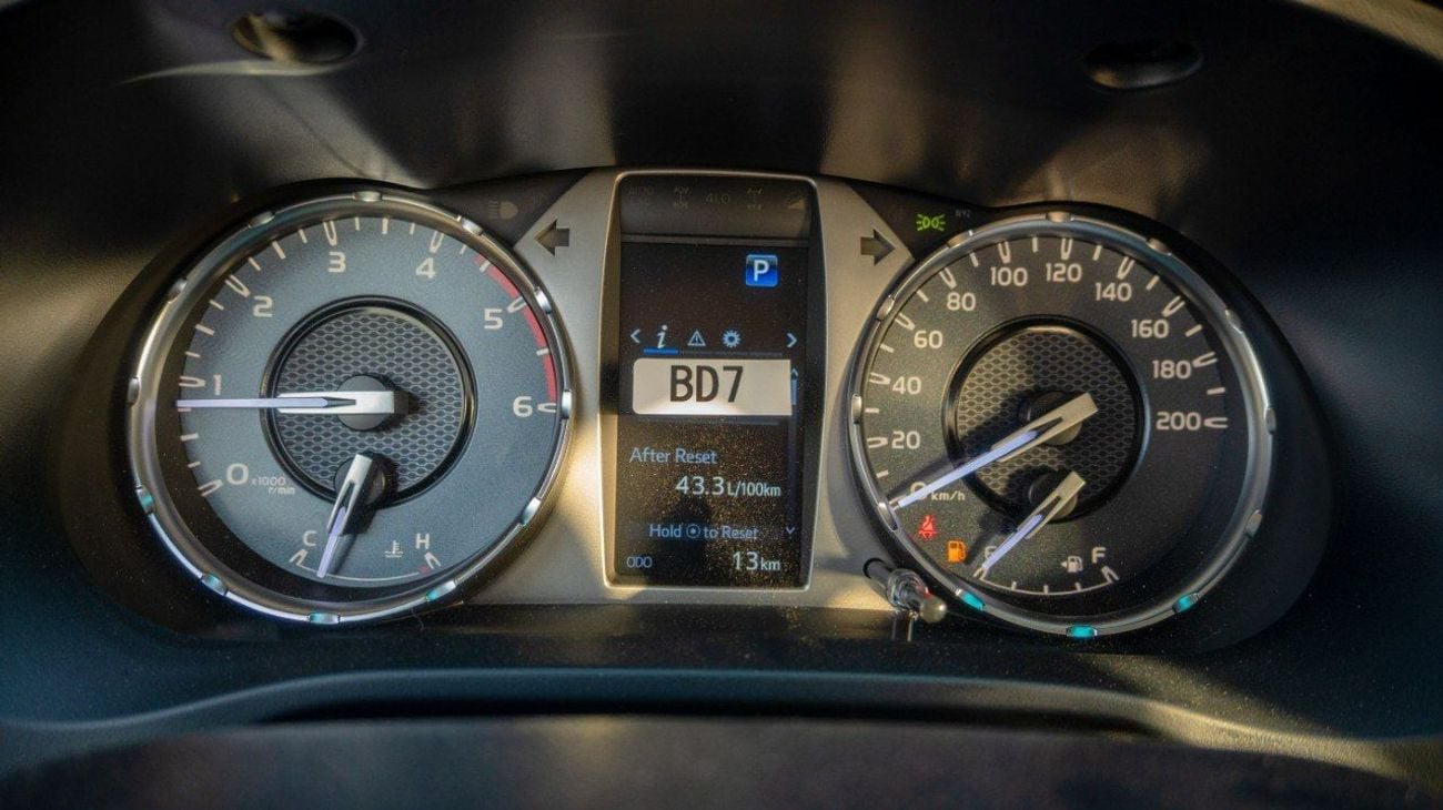 تويوتا هيلوكس S GLX 2.4L 4WD A/T