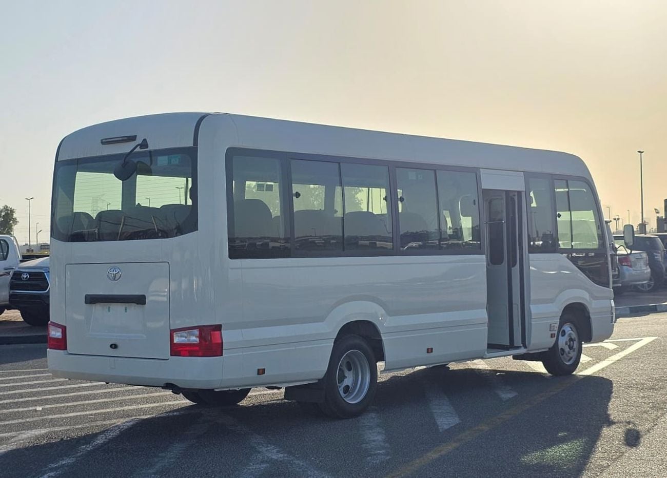 تويوتا كوستر  Toyota Coaster 4.2 DIESEL 23 Seater 2026