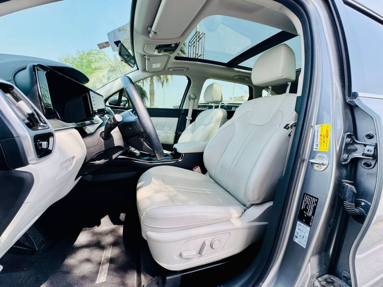 كيا سورينتو Base 2.4L FWD KIA SORENTO | GCC SPECS | YEAR 2022 | FULL SERVICE HISTORY | UNDER WARRANTY |