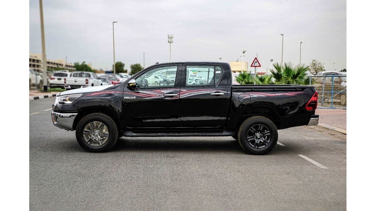 تويوتا هيلوكس تويوتا هايلكس 2023 4x4 DC 2.8 SR5 - أسود من الداخل أسود | تصدير فقط