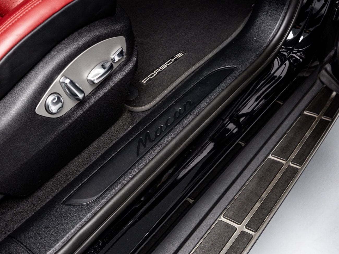 Porsche Macan Base Exclusive Extended Eid Offer - Limited Time Only! February 2028 Porsche Warranty, GCC