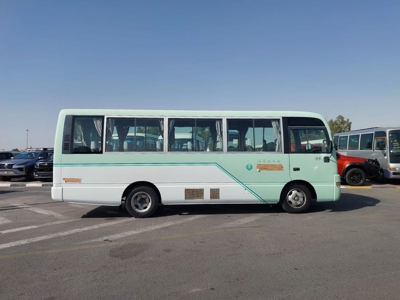 Nissan Civilian NISSAN CIVILIAN BUS RHD 2001 MODEL 4.1 L DIESEL MANUAL(PM10179)