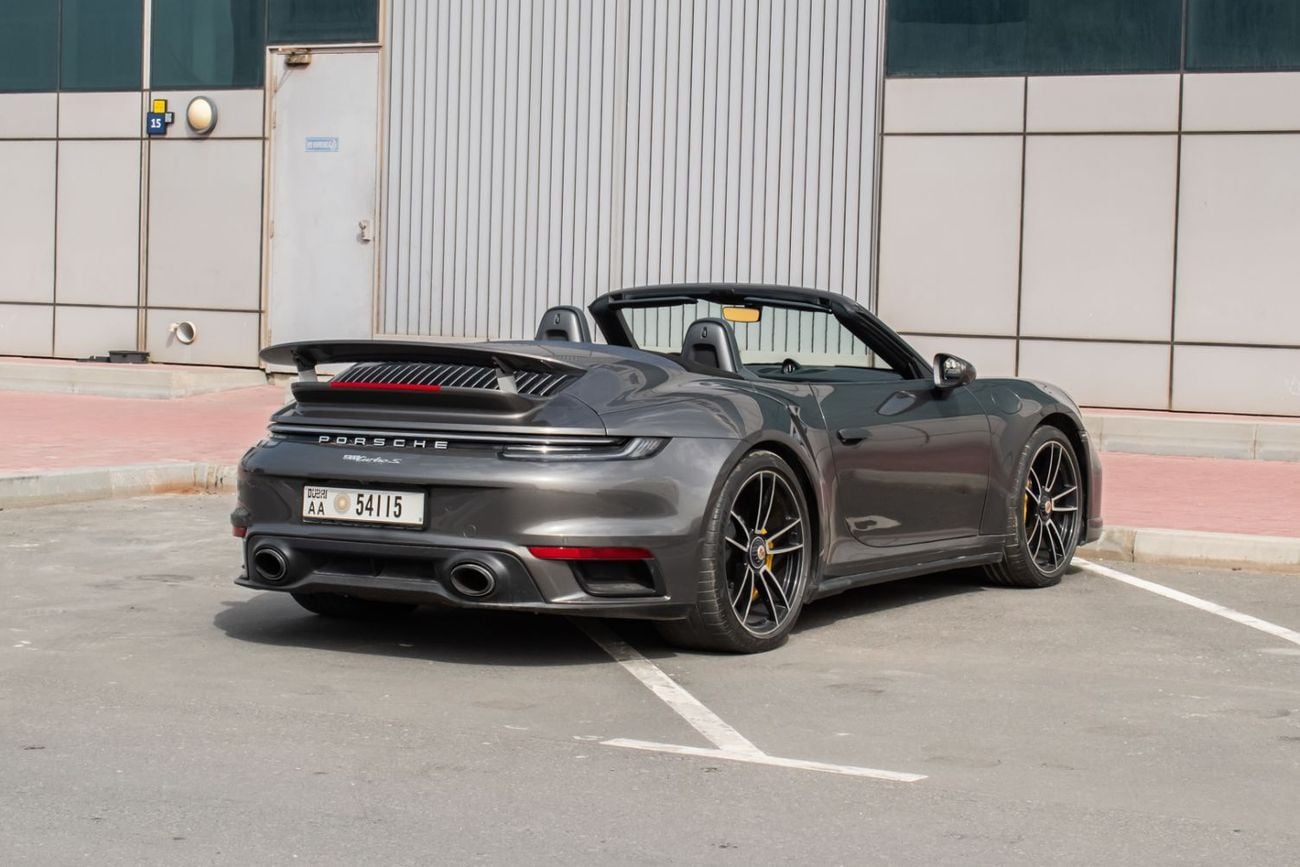 بورش 911 STD Turbo S 3.8L (640 HP) Convertible