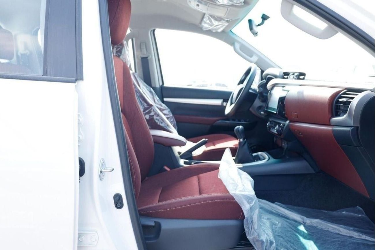 Toyota Hilux TOYOTA HILUX 2.7 MT FULL OPTION WITHOUT PUSH START WHITE 2025