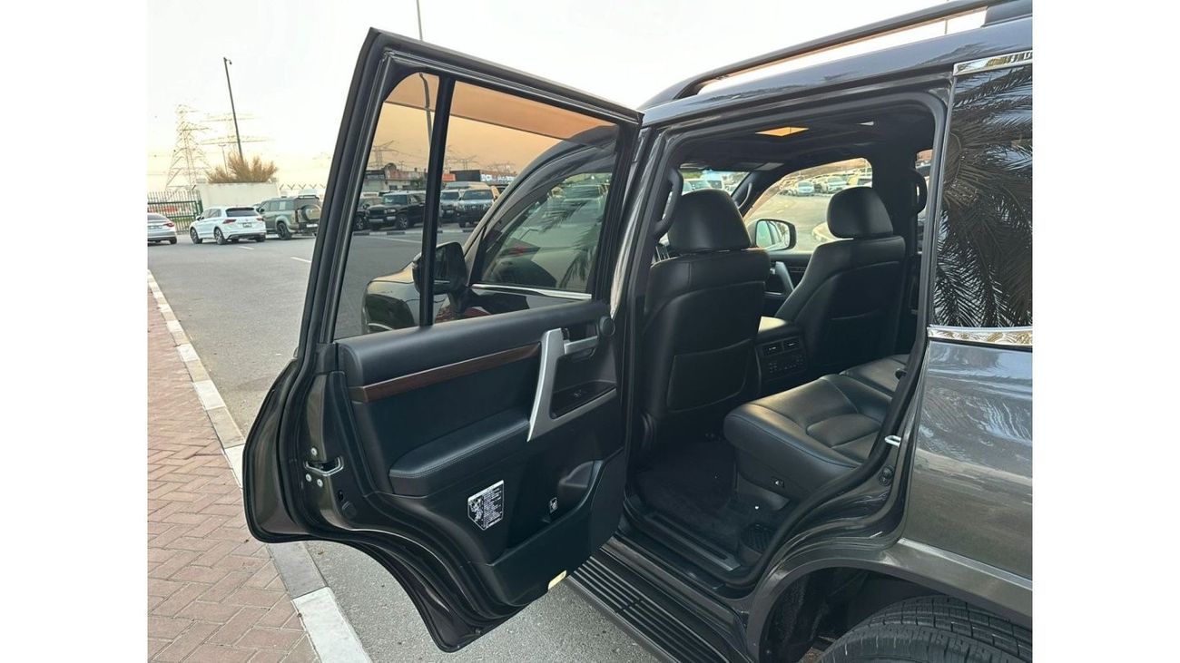 Toyota Land Cruiser ZX | MODIFIED TO LC300 GR SPORTS | 2017 | RHD | 4.6L PETROL | SUNROOF | 360 VIEW CAMERA