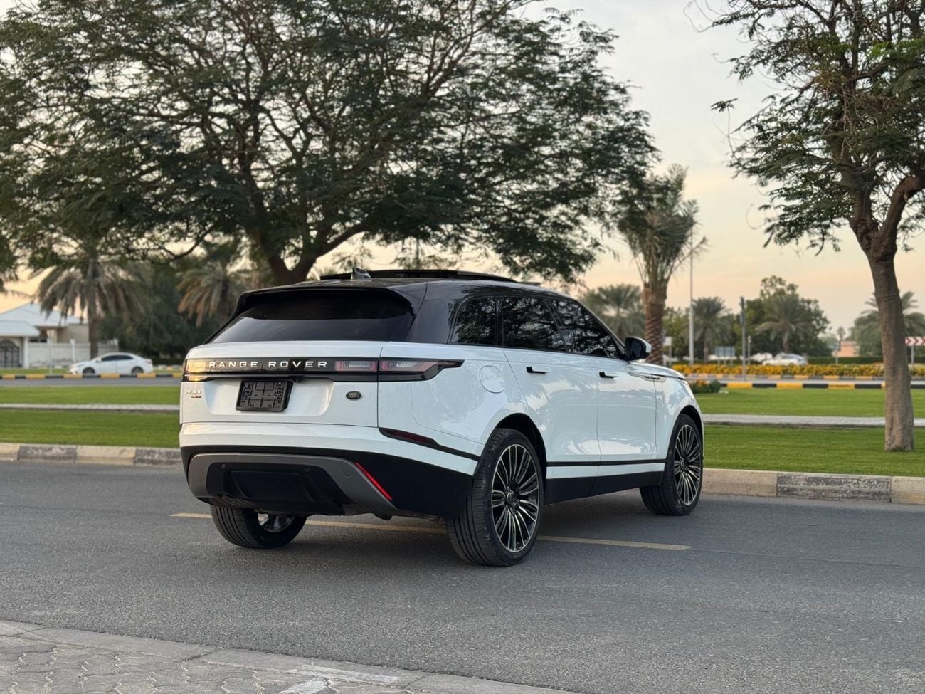 لاند روفر رينج روفر فيلار GL P250 S 2.0L Petrol