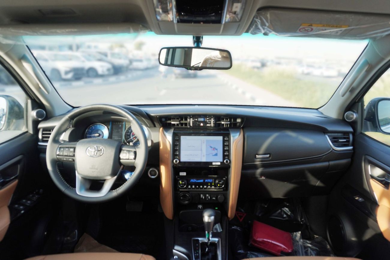 Toyota Fortuner SR5 , 4.0L , PETROL 2026