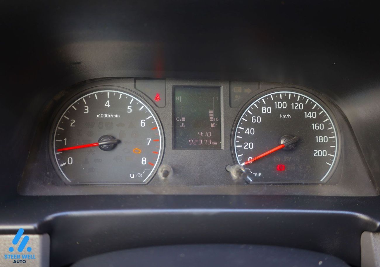 Nissan Urvan Std 2021 NV350 13 High Back Executive Seats / 2.5 Petrol M/T / GCC / Like New Condition