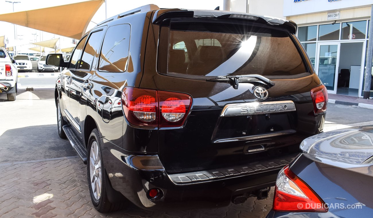 Toyota Sequoia 5.7L Platinum