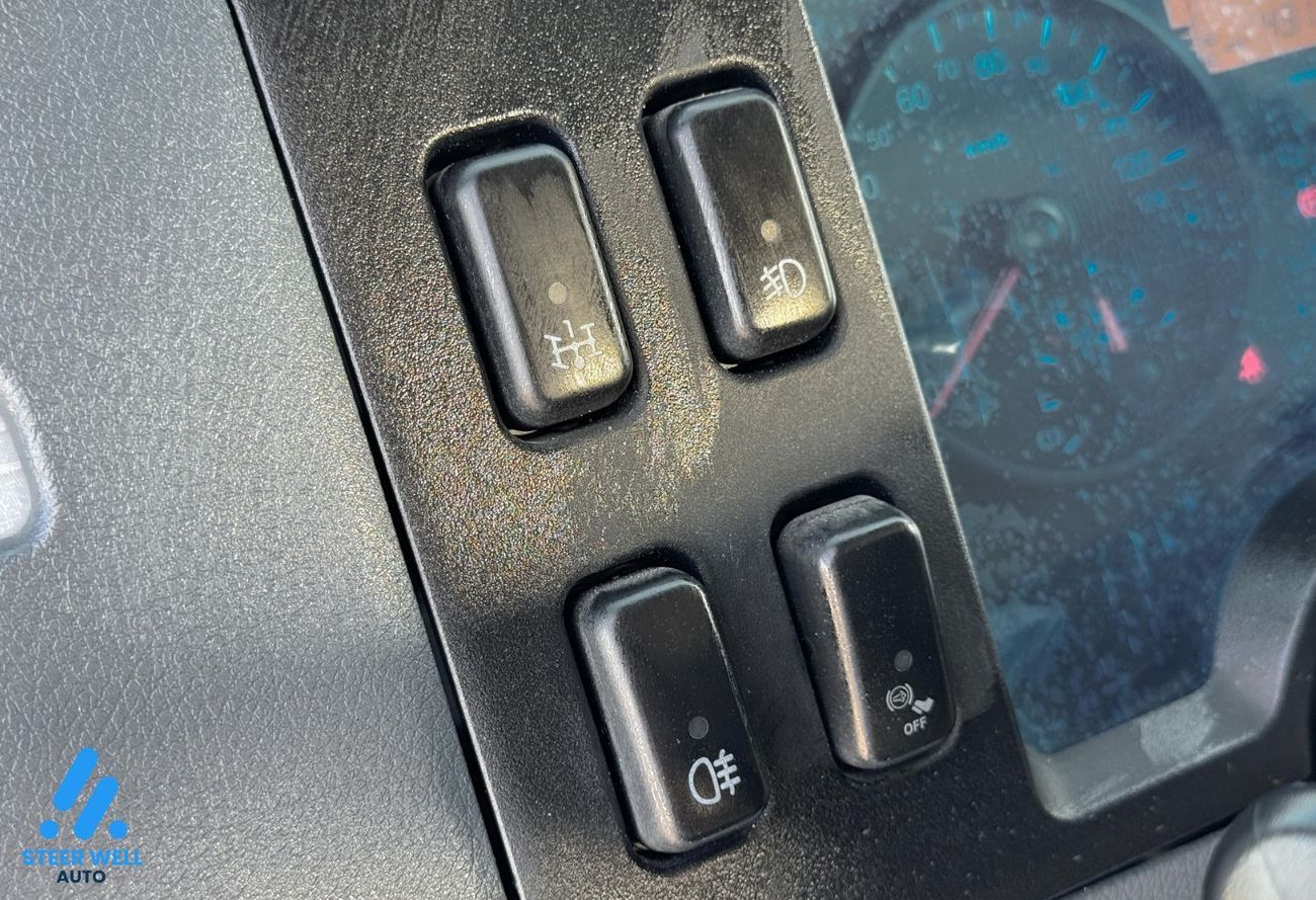 ميتسوبيشي فوسو FA Mitsubishi Fuso F1 | 3.9L 4D37 Engine | RWD Bare Chassis Truck | Excellent Condition